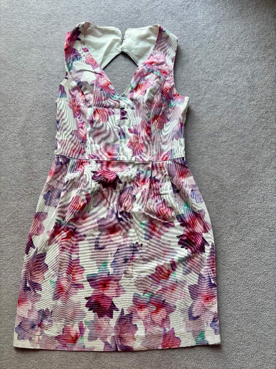 Oasis Floral Mini V-neck Dress UK 10