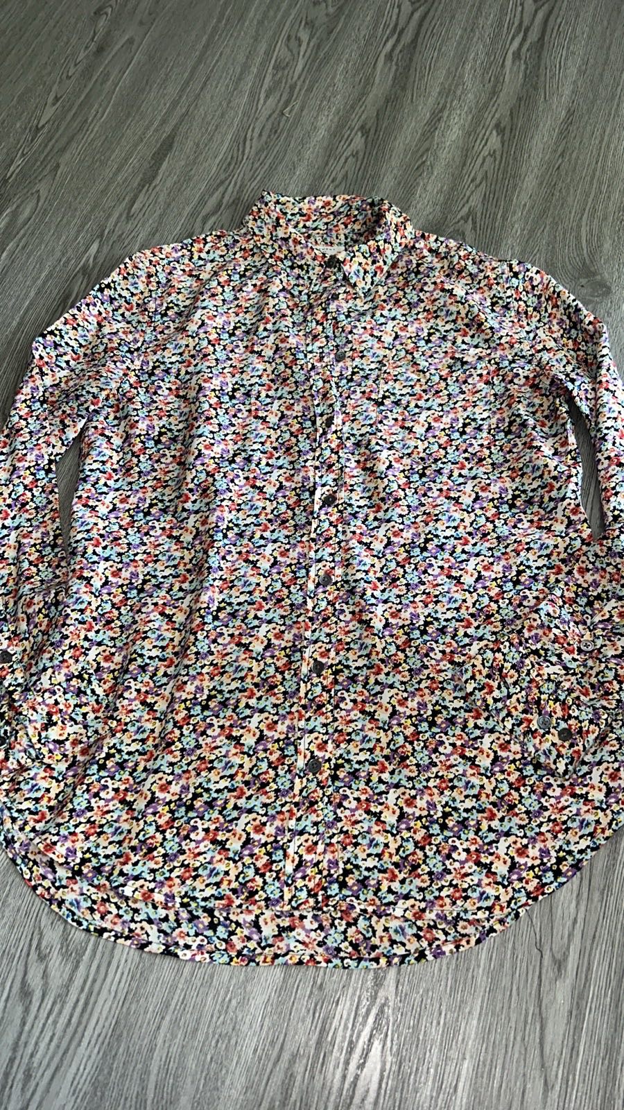 Equipment femme ladies size small 100% silk floral blouse as new condition