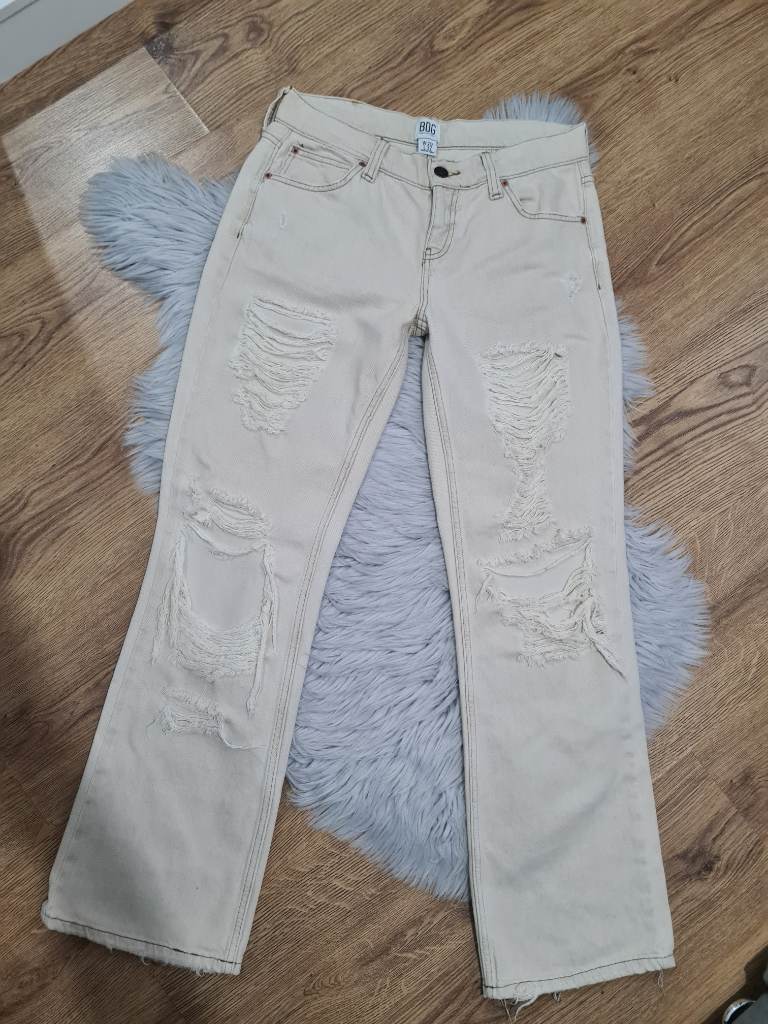 Urban outfitters straight jeans size W29