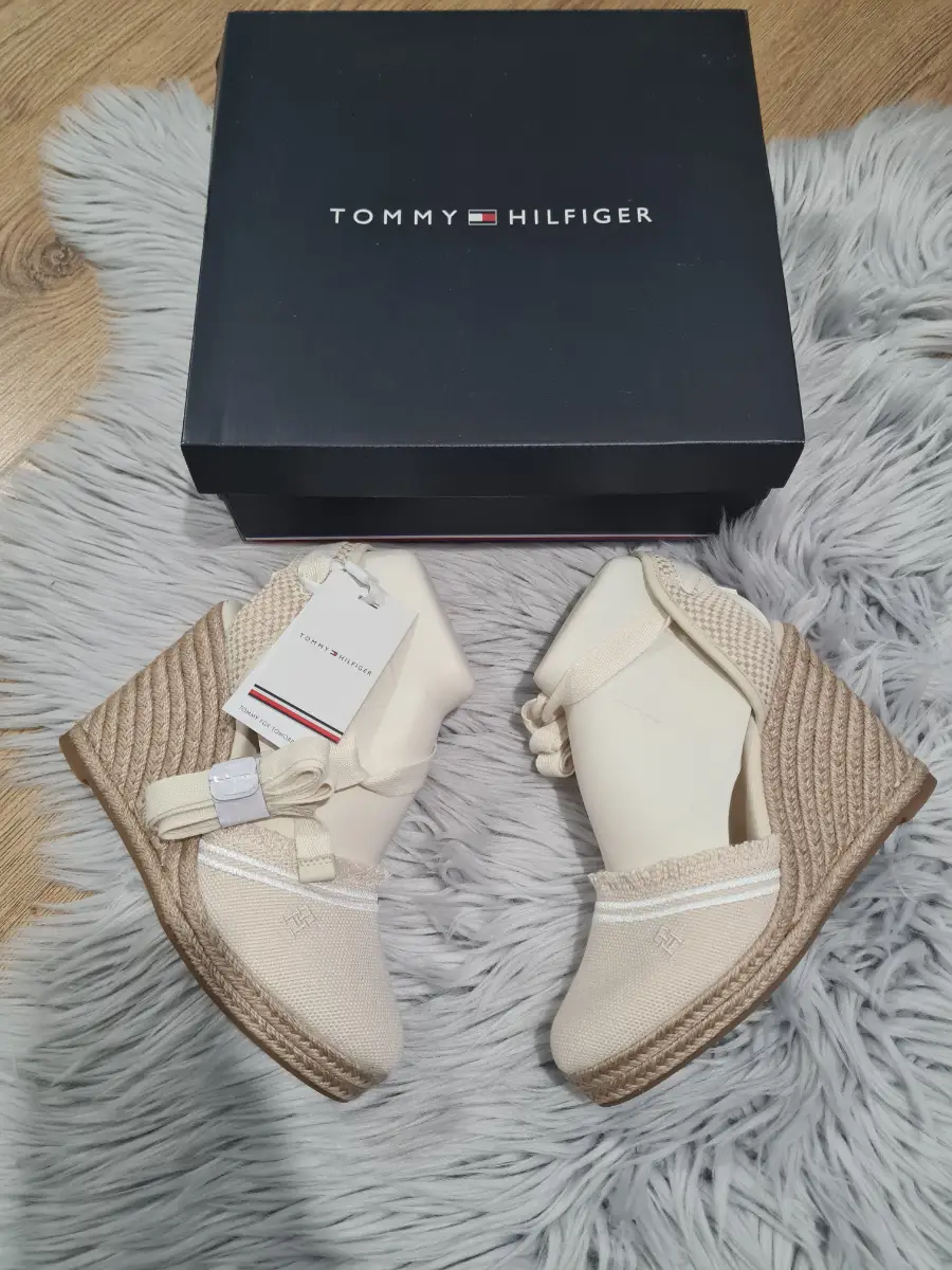Tommy hilfiger wedge espadrilles size 6