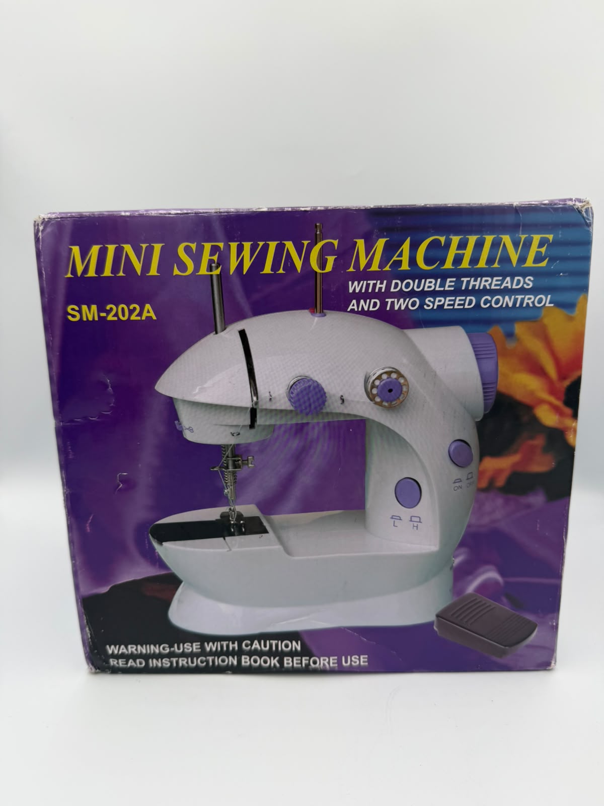 Mini Sewing Machine SM-202A Double Thread 2 Speed with Foot Pedal Accessories Brand New