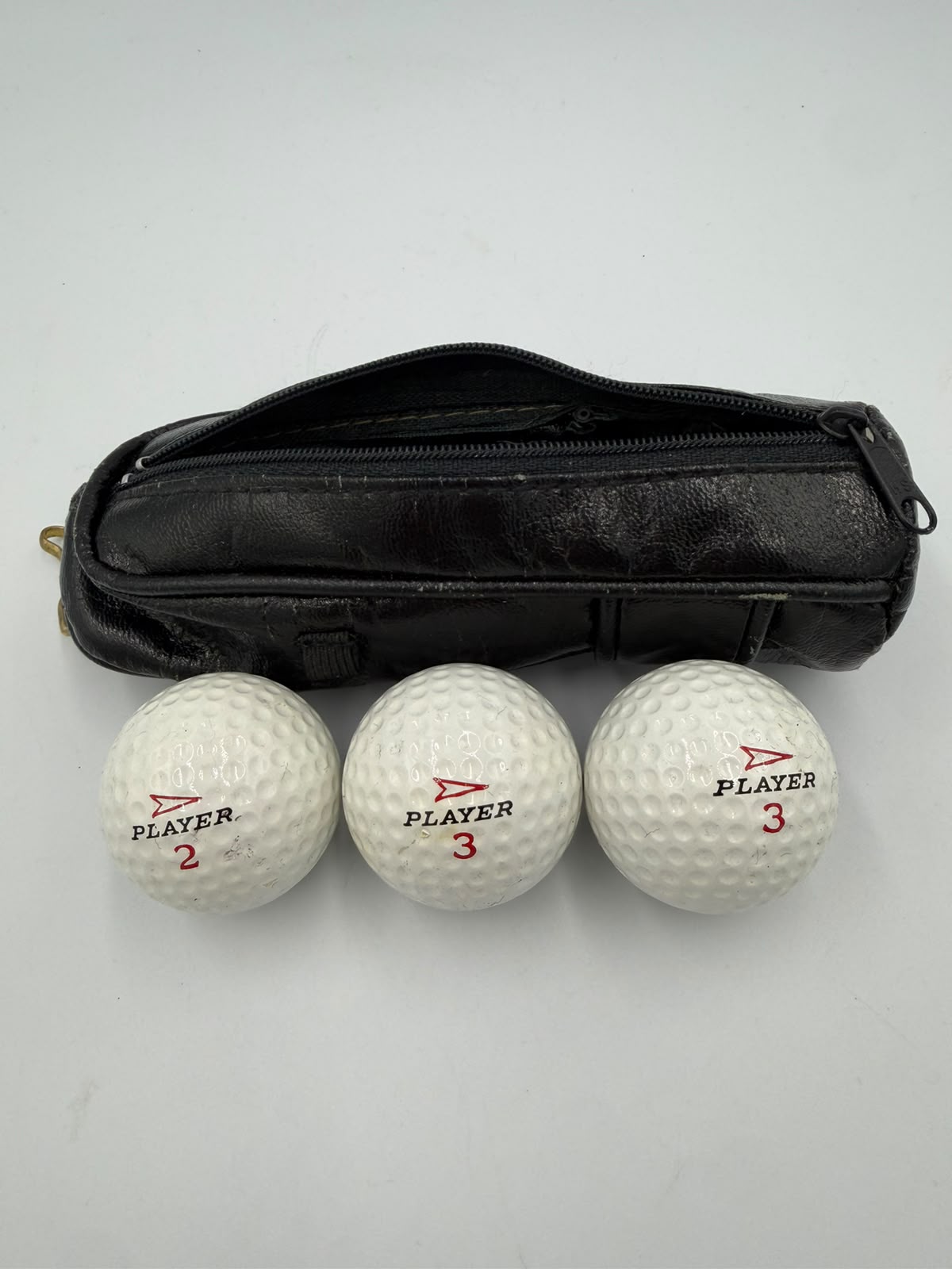 Vintage Style Black Golf Ball Holder Case with Clip & 3 Player Golf Balls