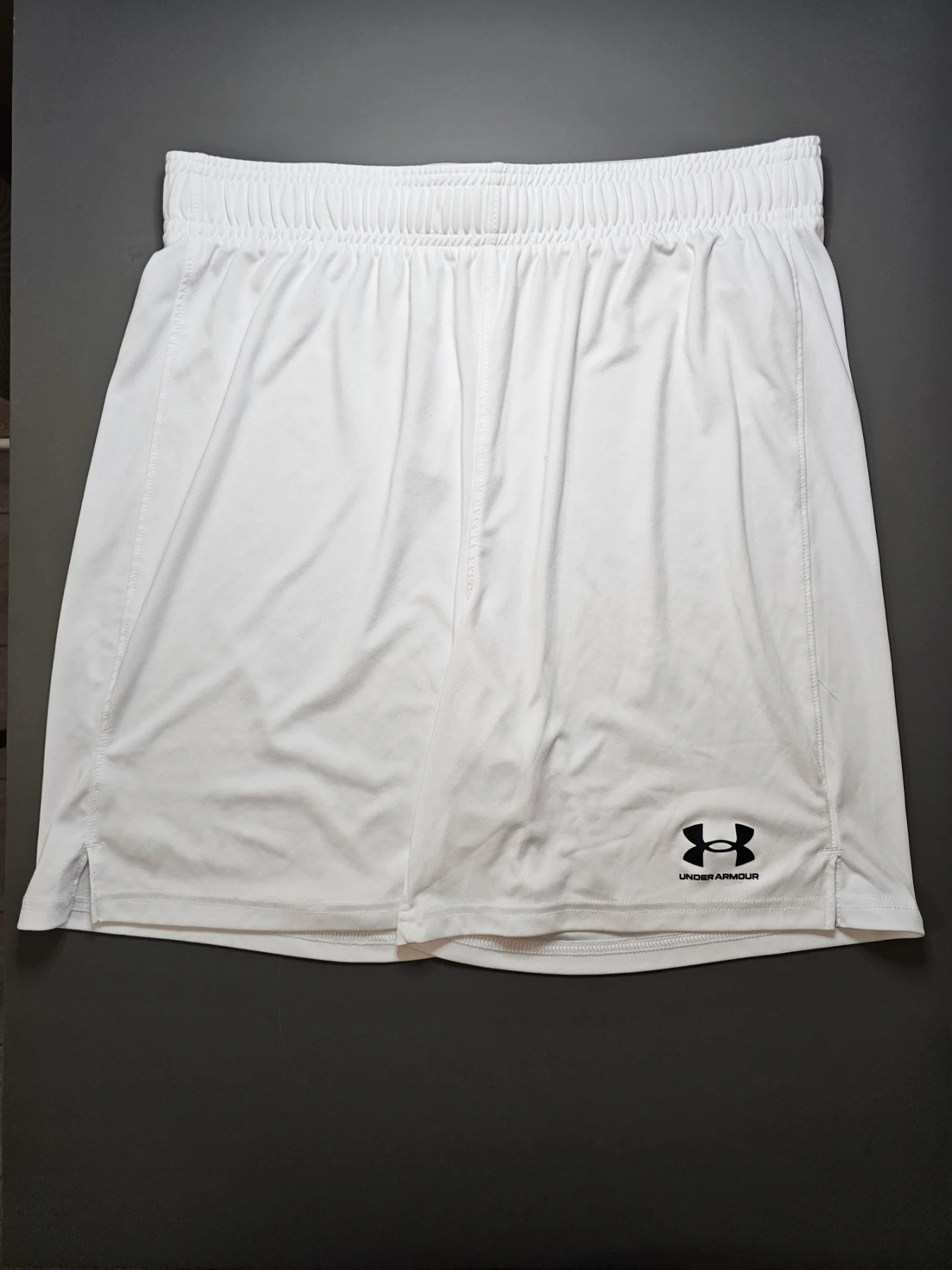 Under Armour Men’s White Athletic Shorts XL Microfibre Elastic Waist Logo