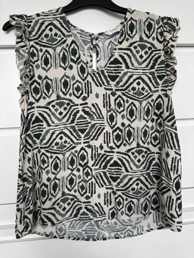 b young THE COLLECTION - Blouse - Ruffle Sleeves - Size 12 - Green Patterned