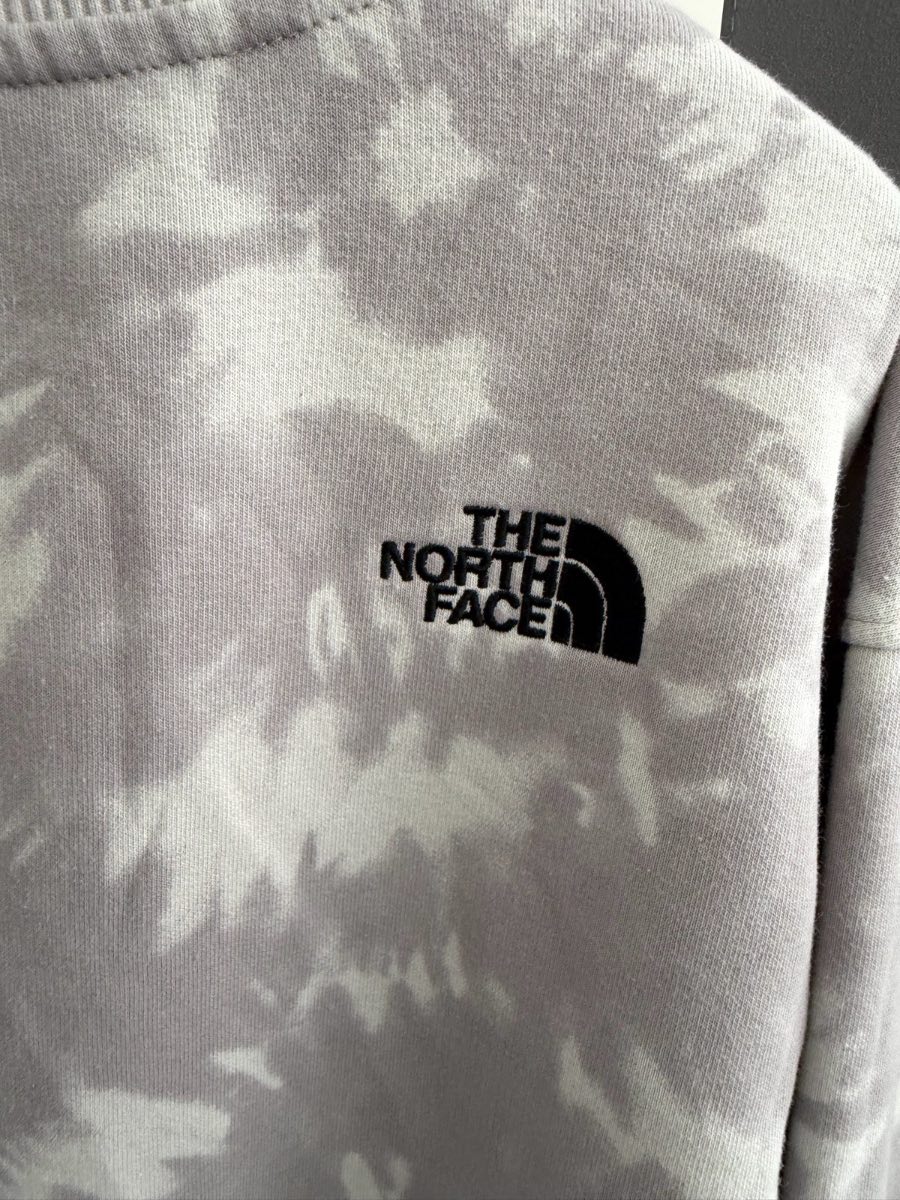 Stunning The North Face jumper