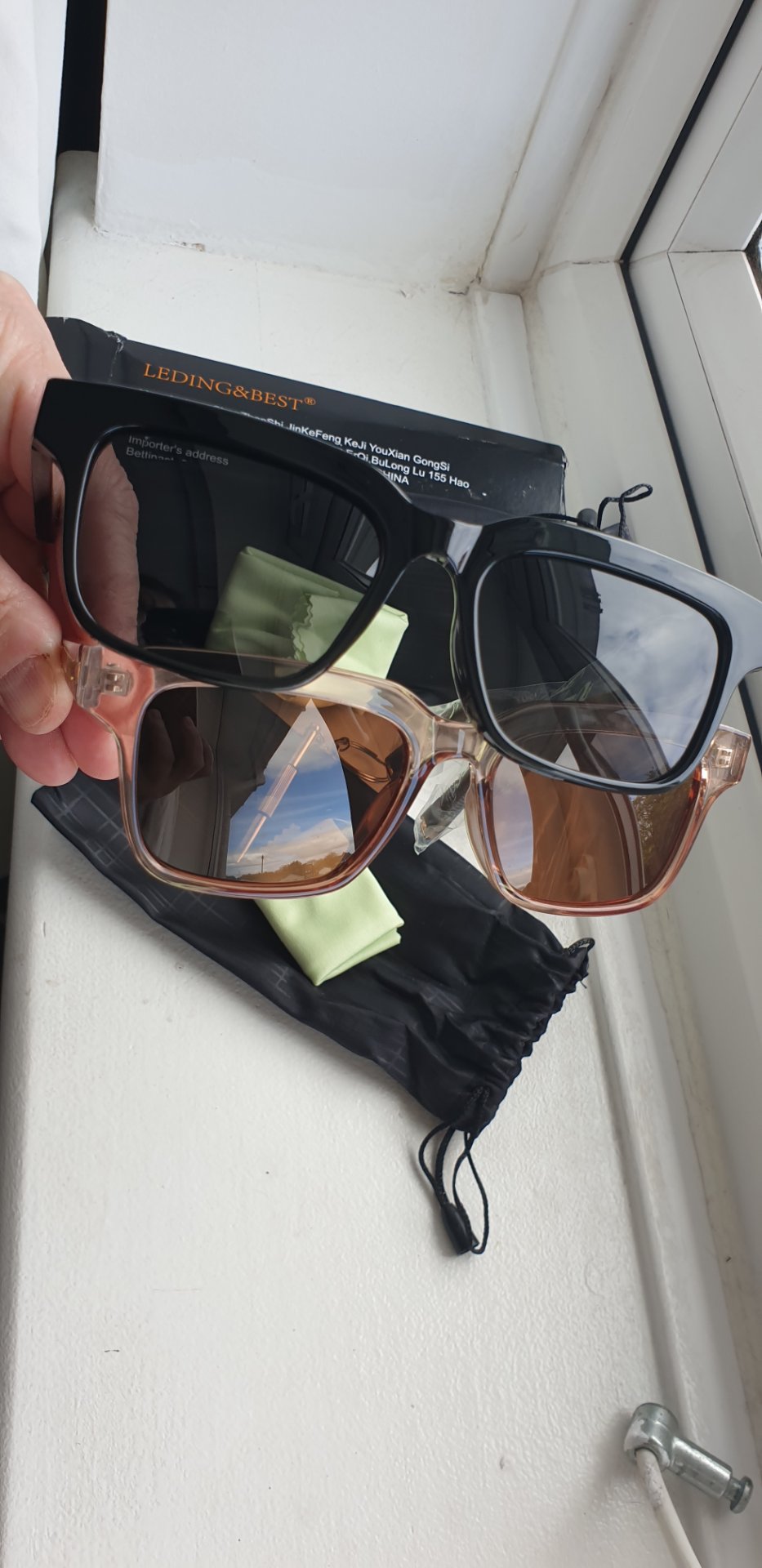 Pack of 2 sunglasses beige and black