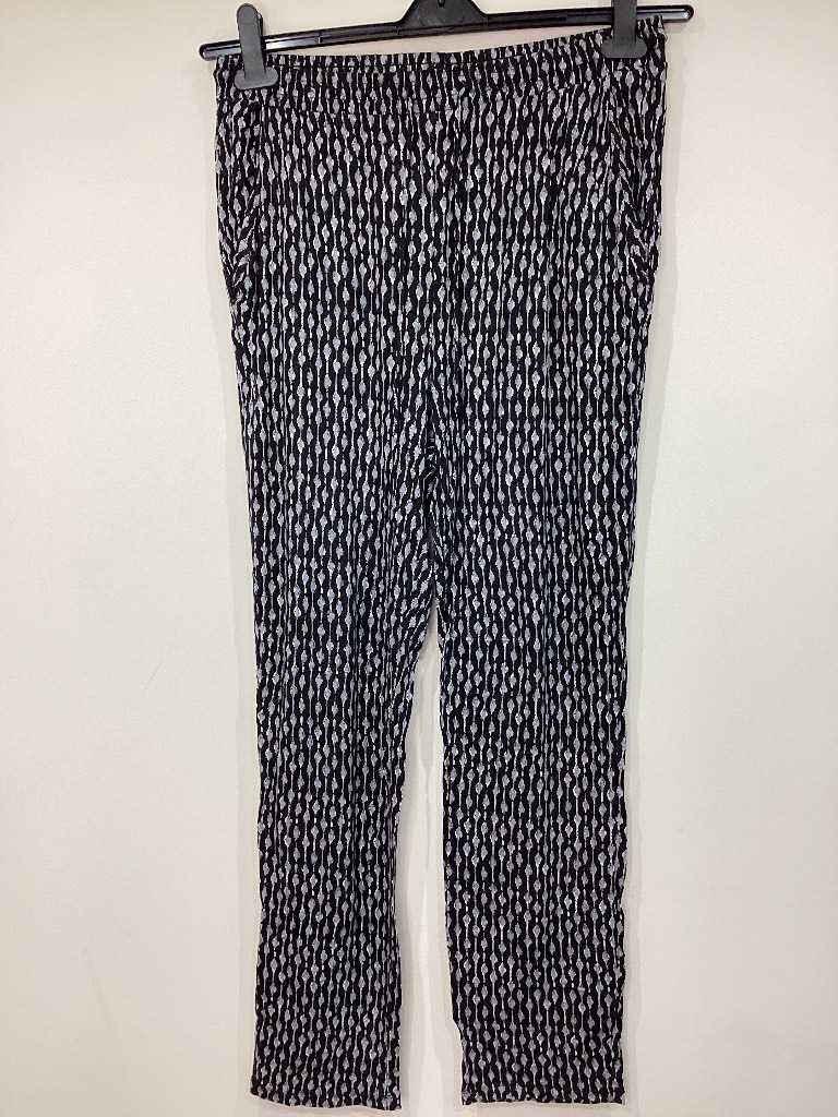 H&M Basics Black White Patterned Trousers Size M Elastic Waist Pockets Casual Holiday Wear