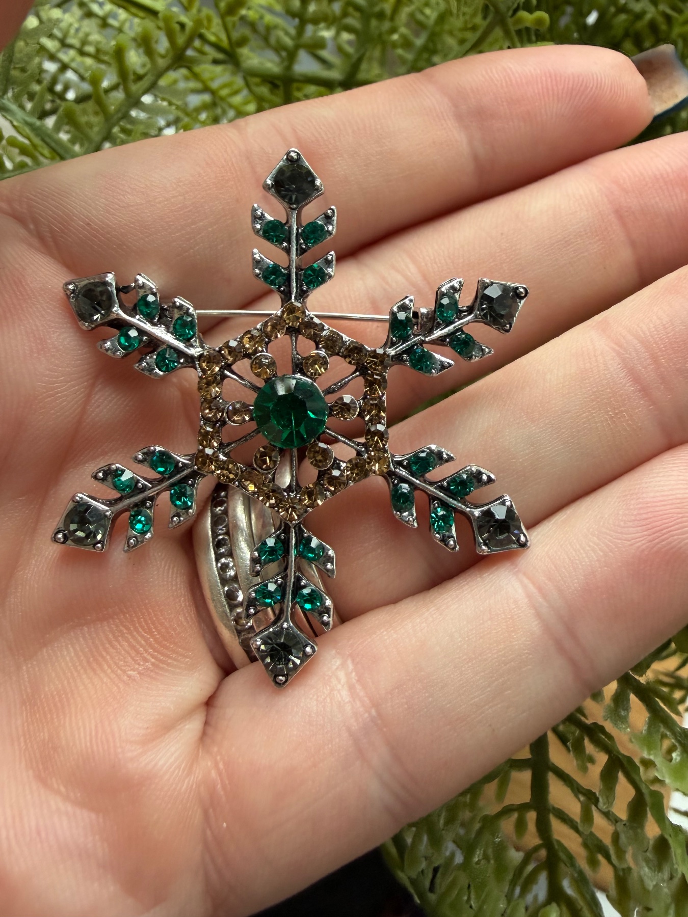 Beautiful green snowflake brooch