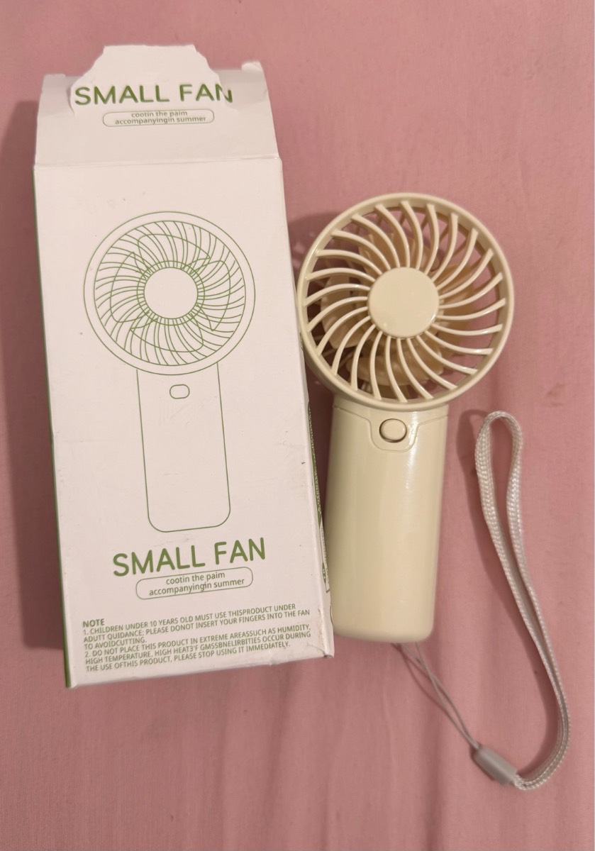 Handheld small speed fan AAA batteries operated summer small fan