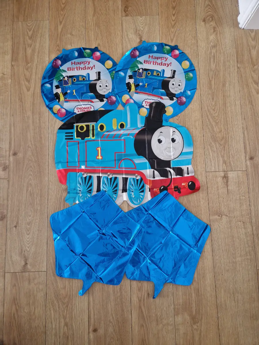 Thomas the tank engine foil birthday party balloons. Thomas and friends Party decorations and suppli