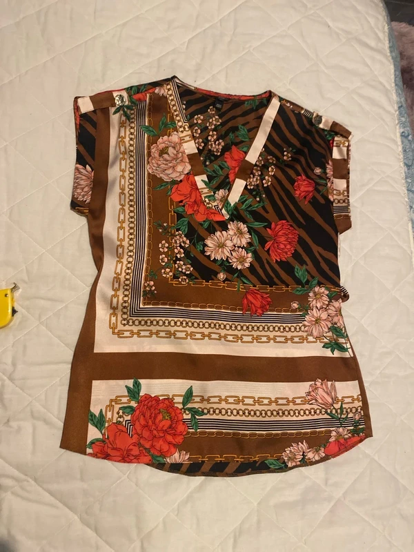 Gorgeous River Island Top size 10