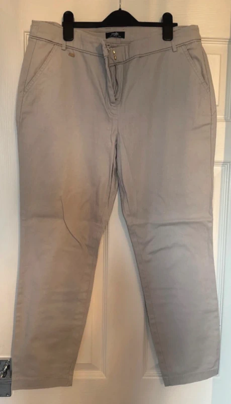 Wallis Capri Pants size 14 / 34" waist - beige