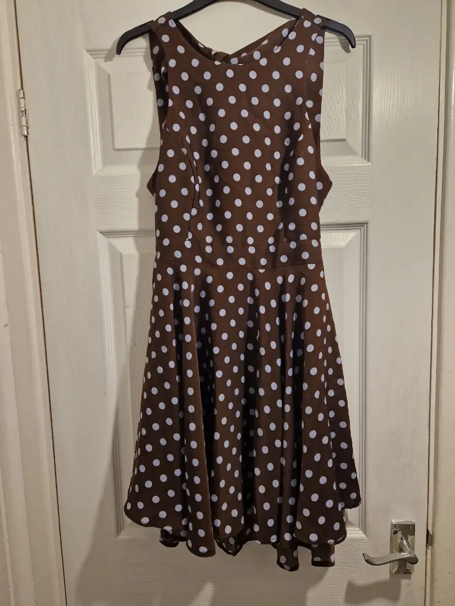 Backless polkadot dress with halterneck