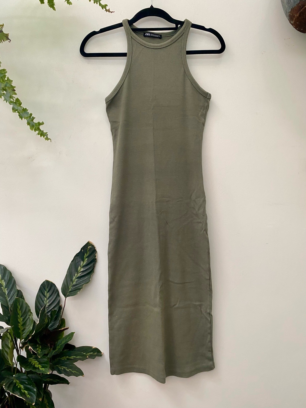 Zara body con midi dress size 10 green