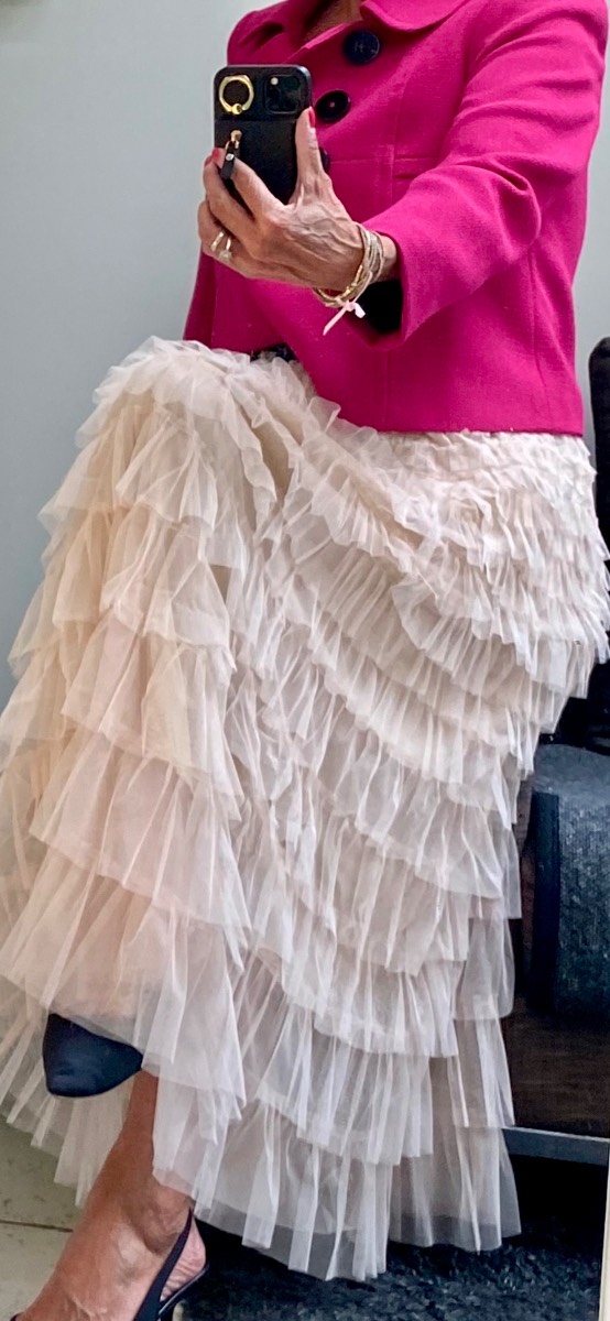 Stunning summer maxi net skirt size 10 VGC