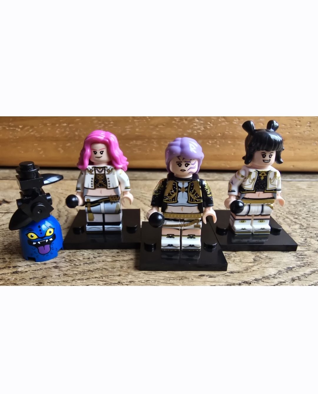 K-Pop Demon Hunters Huntr/x Minifigure Set