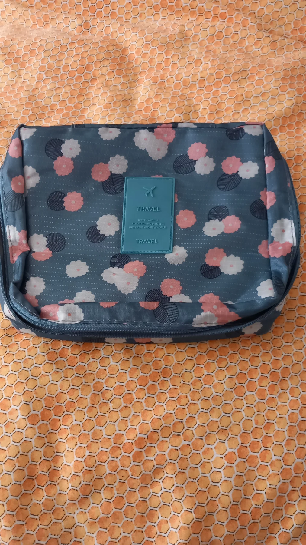 Travel wash bag