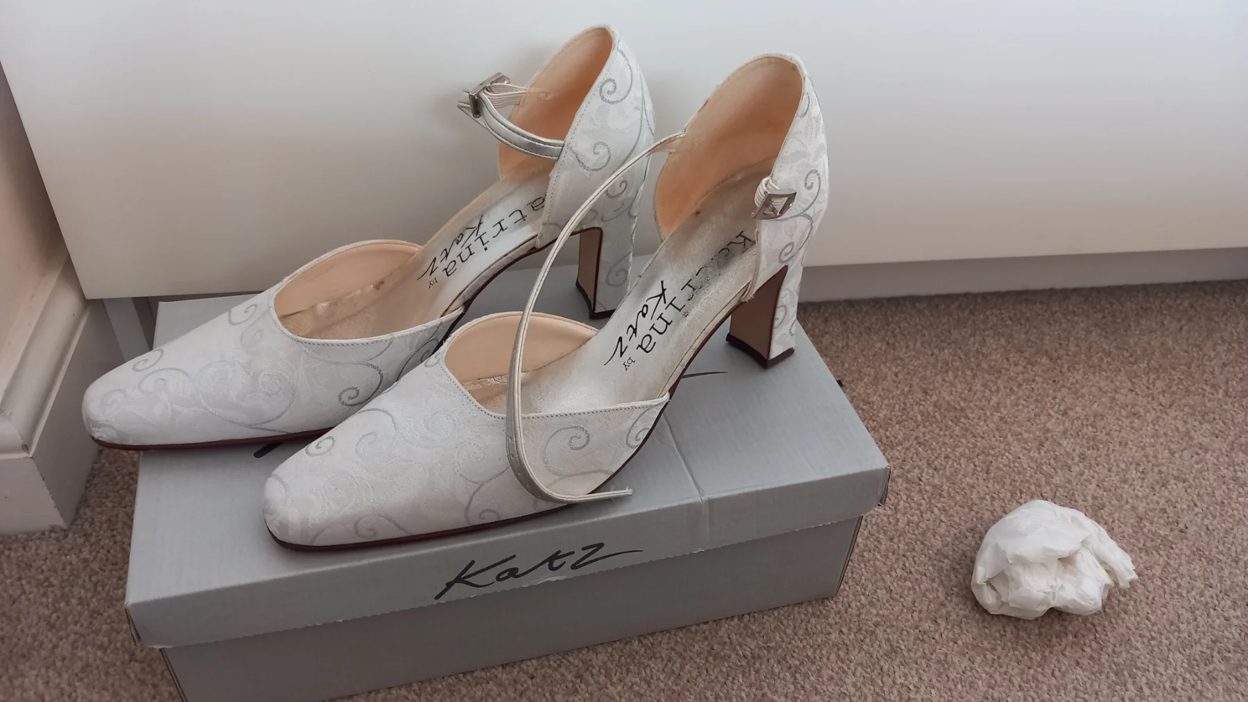 Womans shoes size 6