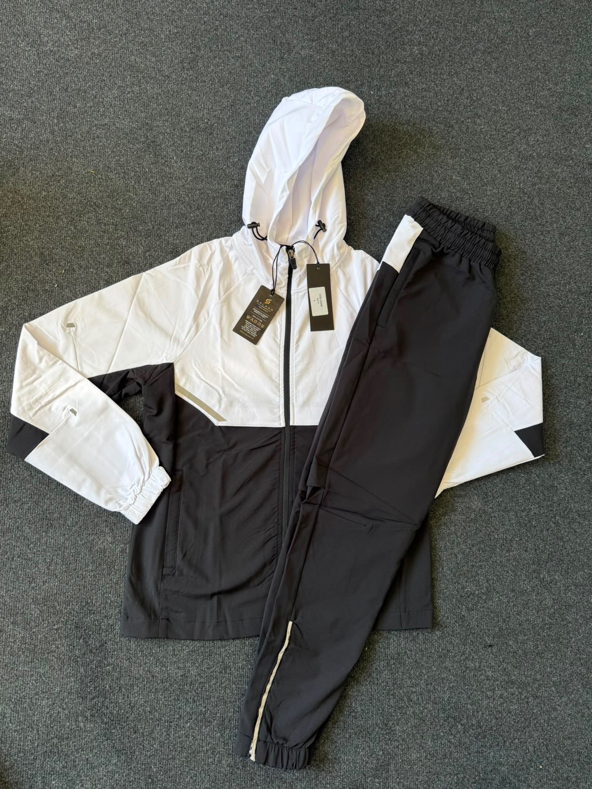 Title  Vintage Style Lightweight Hooded Tracksuit Set – Unisex – New With Tags