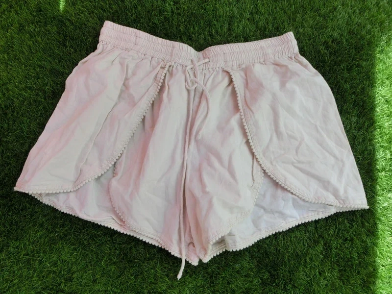 Cream Prettylittlething Shorts Size 12