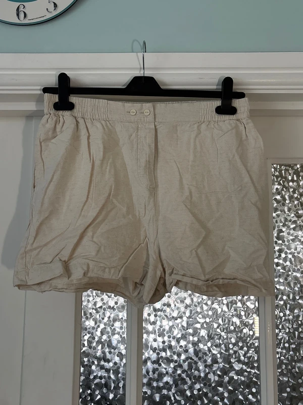 ASOS Design Size 12 Cream linen and cotton shorts