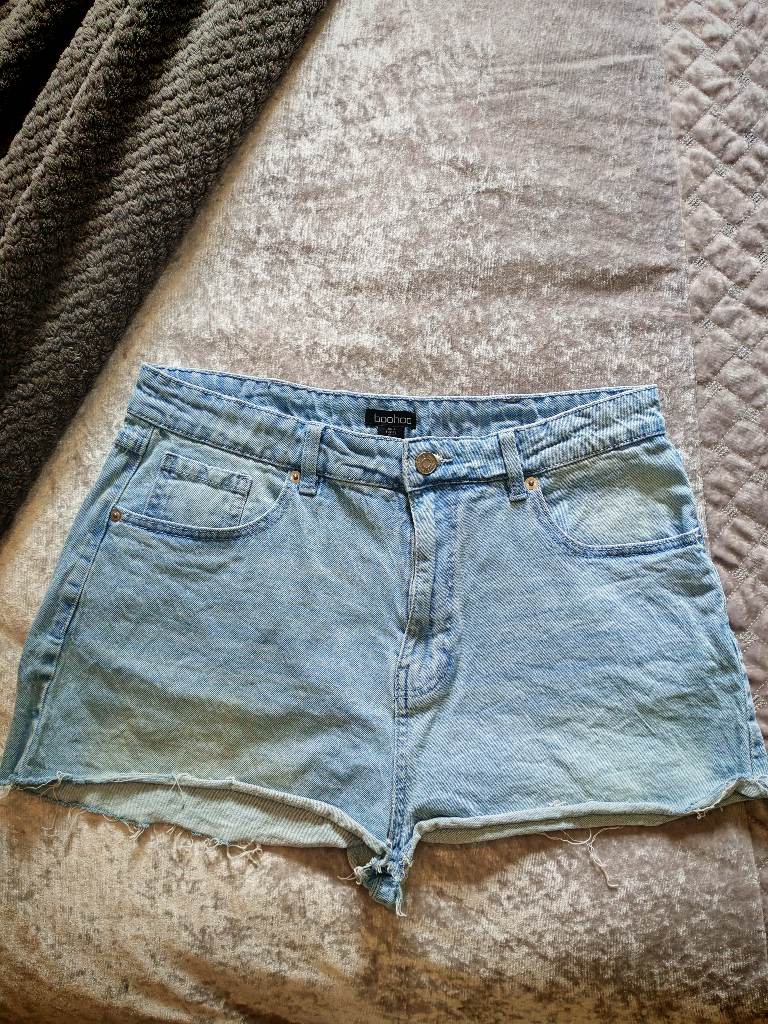 light blue highwaisted shorts summer alt girl