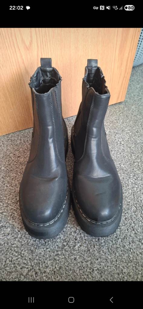 Select black chunky boots size 6