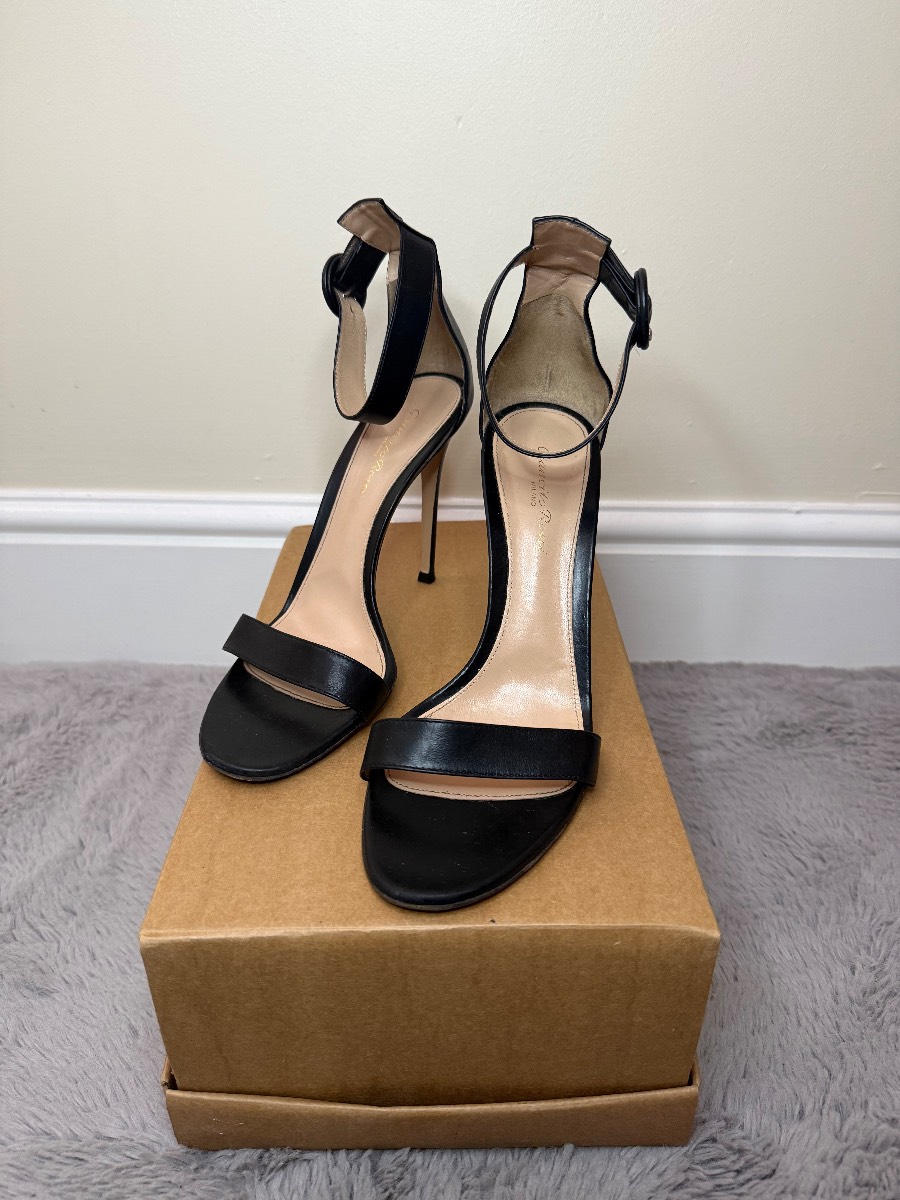 Gianvito Rossi leather sandals