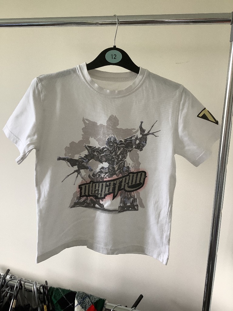 M&S boys t-shirt age 7-8 years