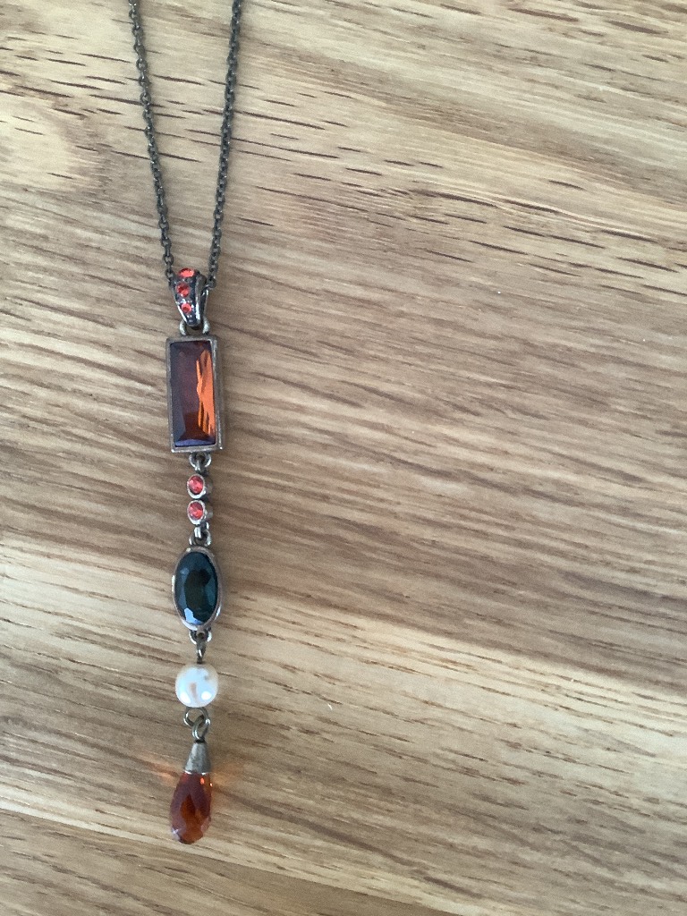 Virgin Vie pendant necklace