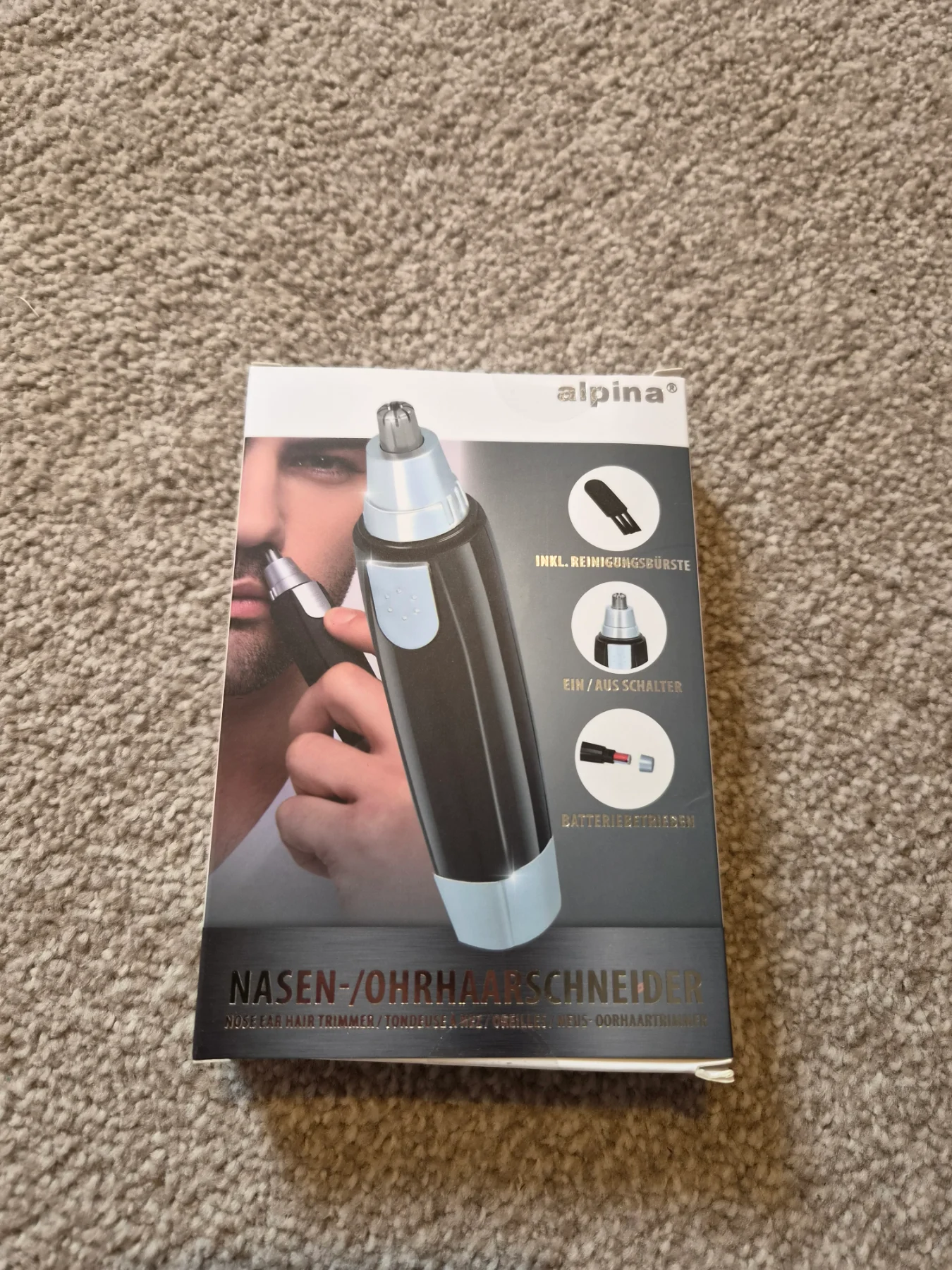Nose and ear hair trimmer
