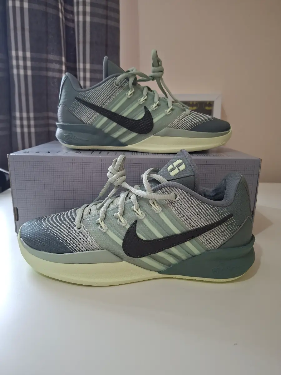 Nike trainers