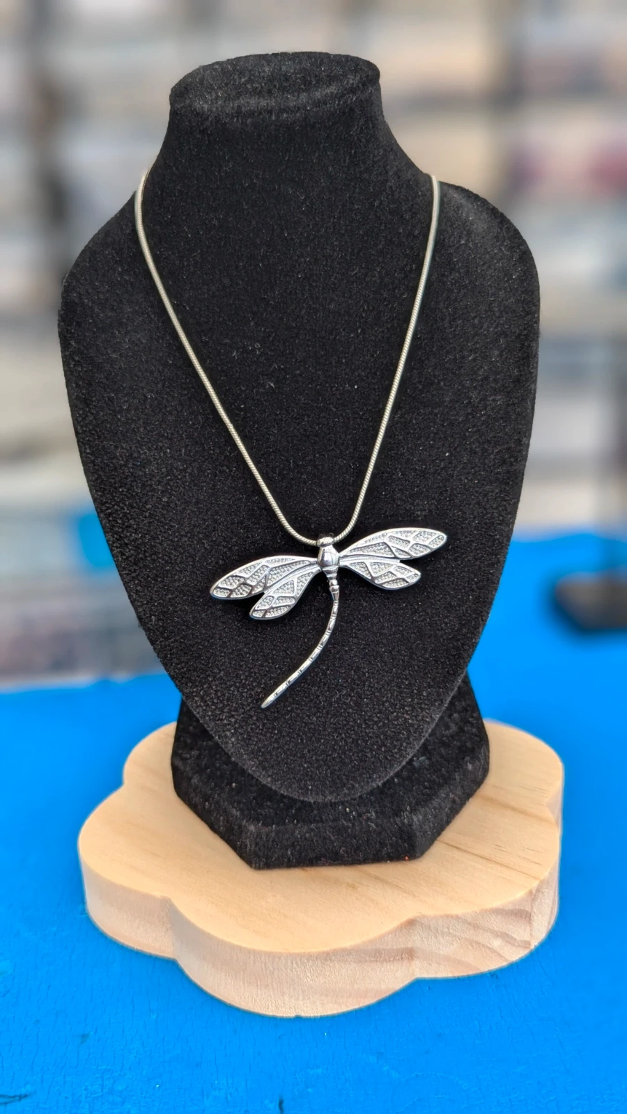 Stunning Silver-Plated Dragonfly Pendant Necklace