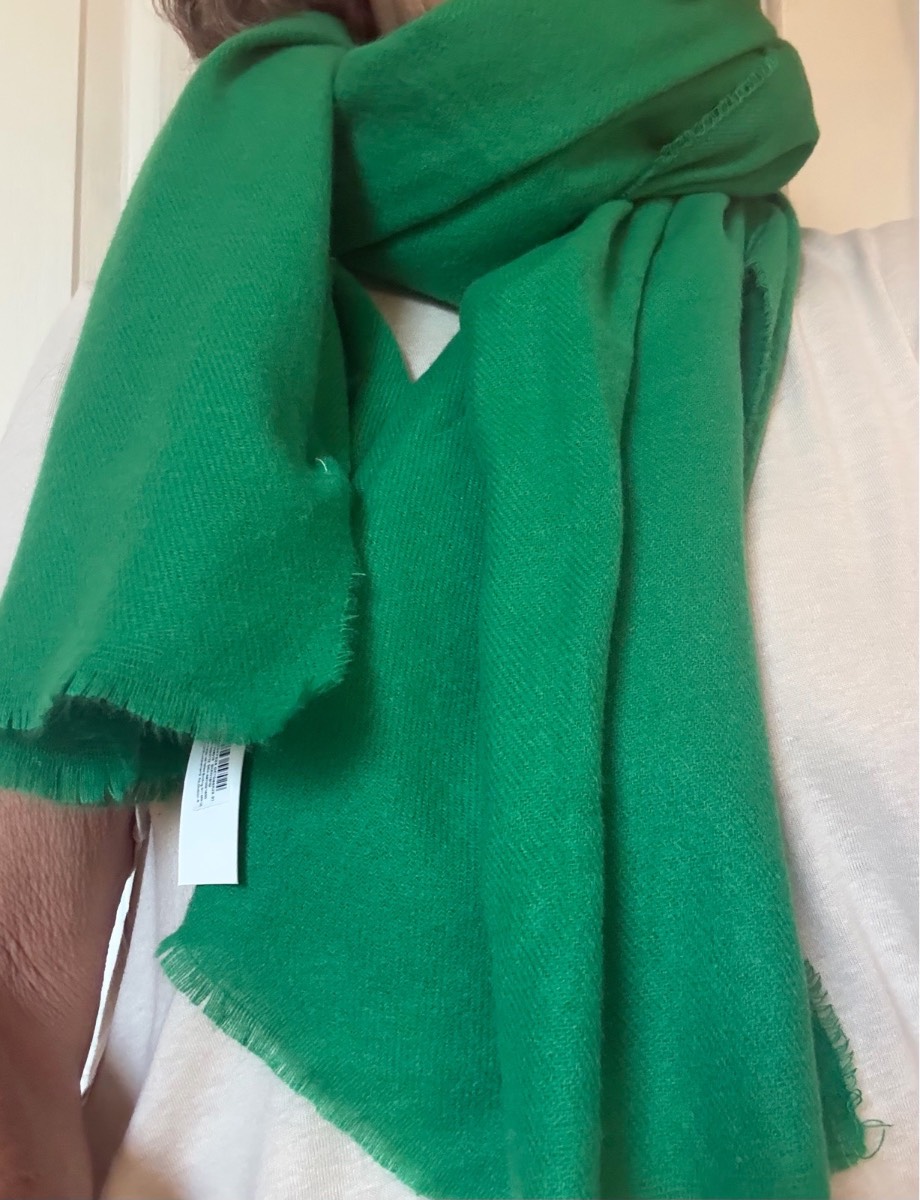 New Accessorize Emerald Green Oversized Scarf Wrap Shawl Soft Lightweight NWT