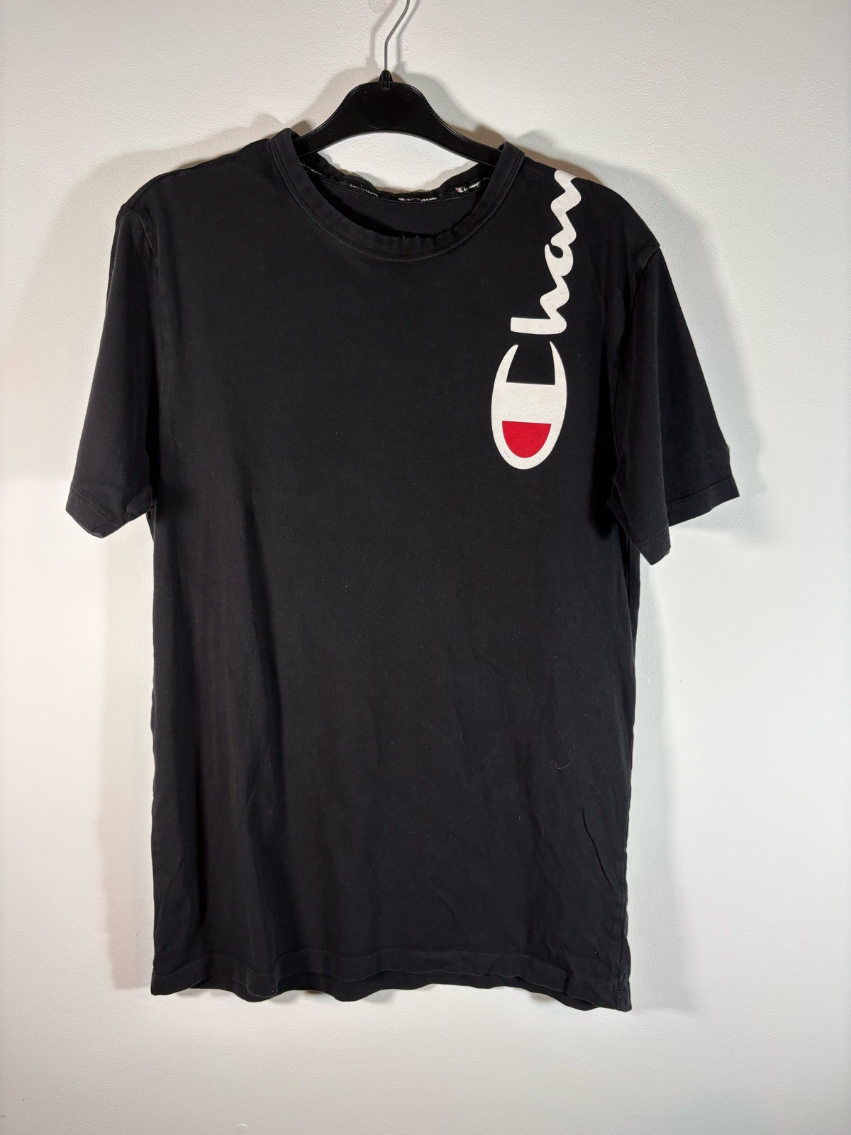 Champion Black T-Shirt – Size S – Vertical Shoulder Logo – Authentic