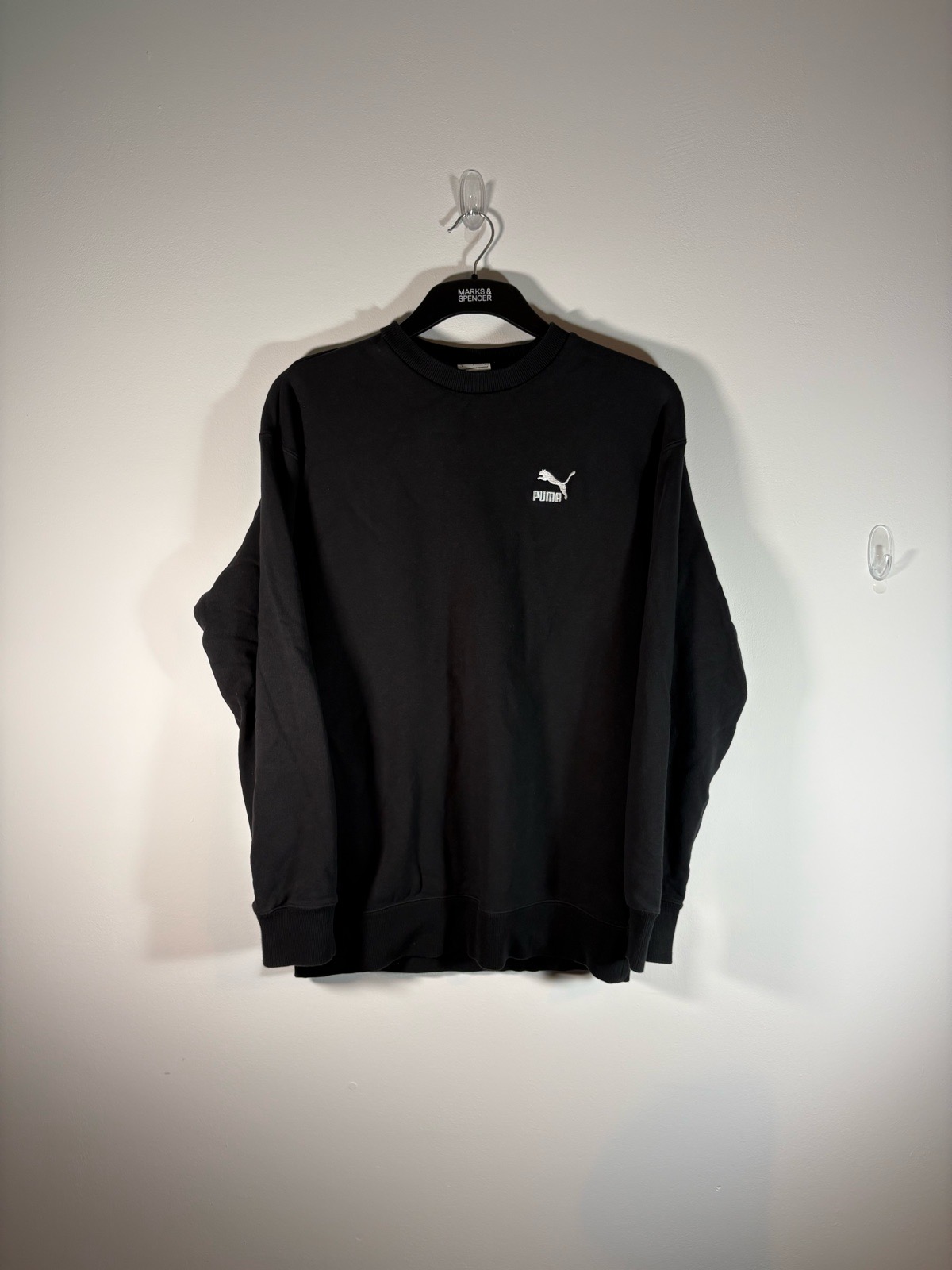Puma Black Oversized Sweatshirt – Size S – Embroidered Logo – Relaxed Fit