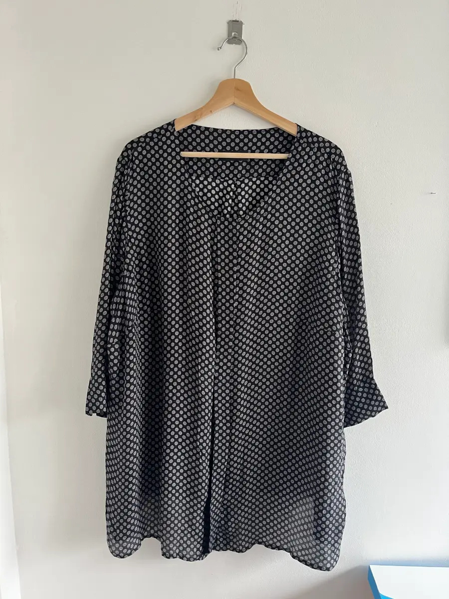 Vintage Silk Selection Black Grey Polka Dot Longline Womens Blouse Size 2XL/16