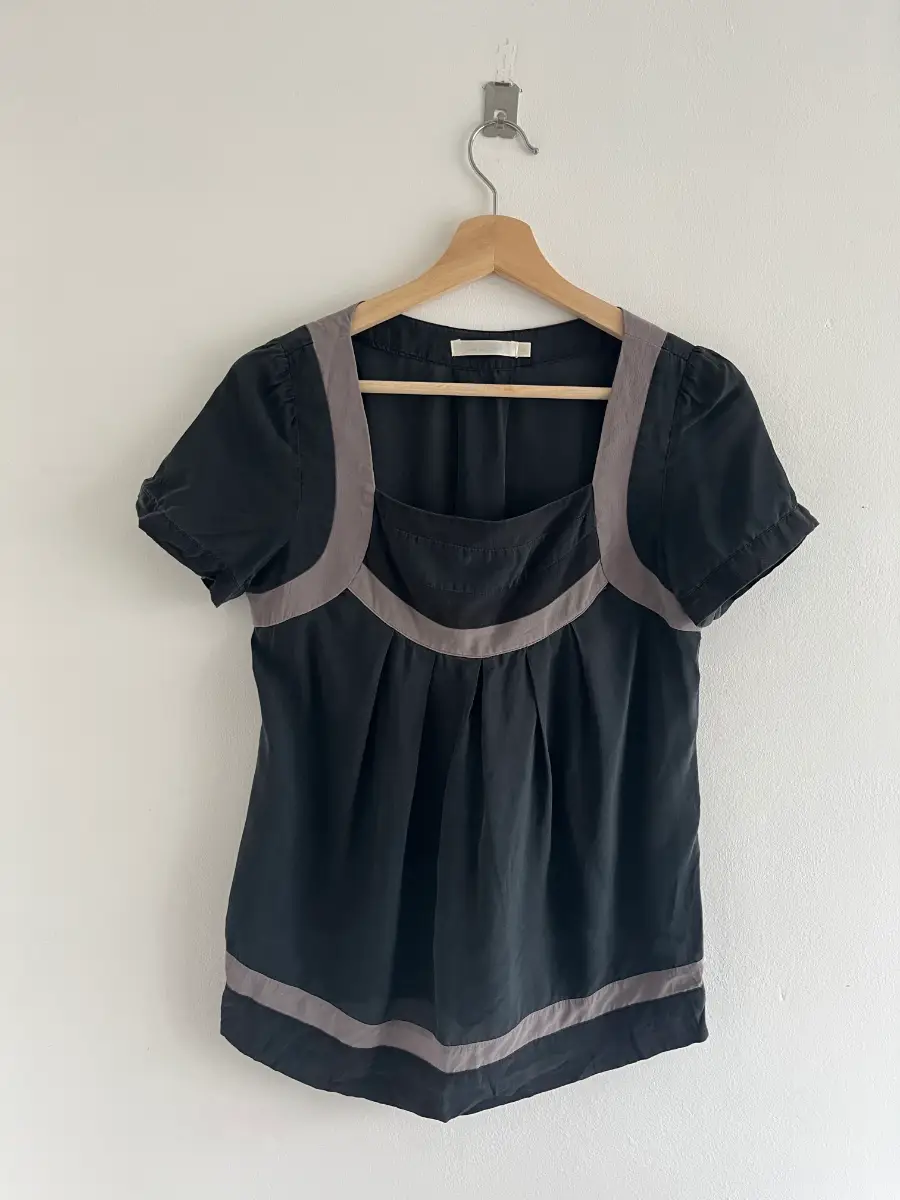 See You Soon 100% Silk Black Grey Short Sleeve Top Size S/8