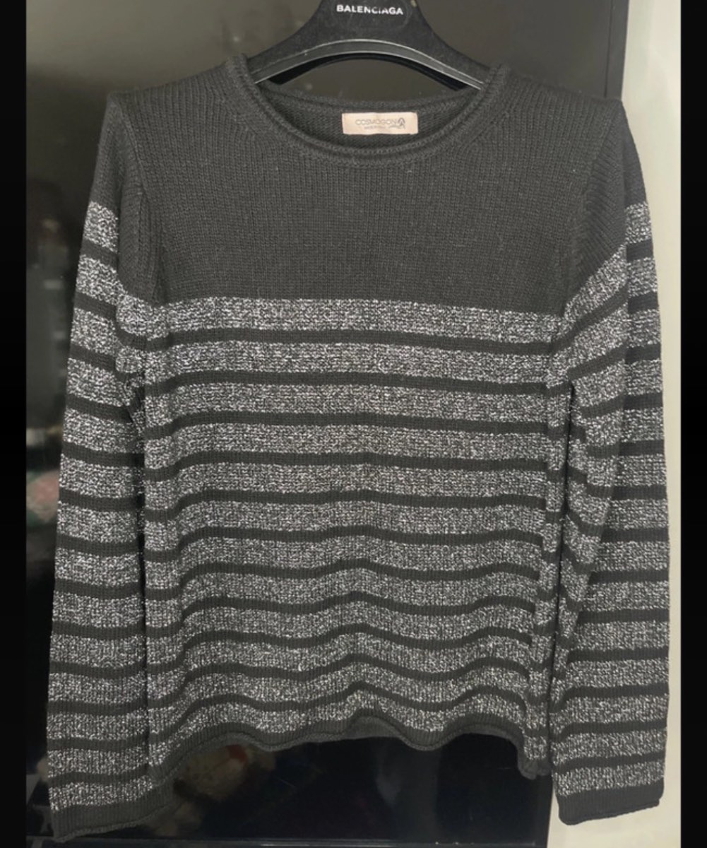 Cosmogoni woman’s jumper size small medium