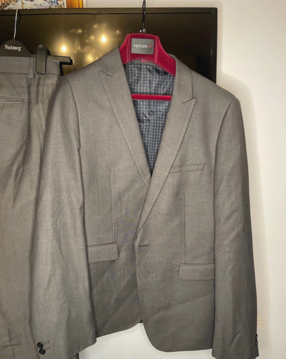 Ventuno 21 men’s suit 2 piece