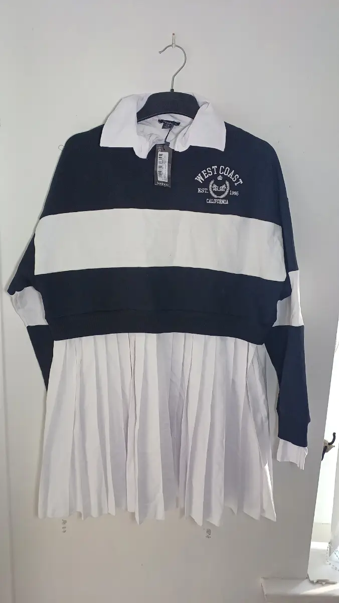 Boohoo 2-In-1 Rugby Stripe Sweatshirt Dress with Pleated Skirt (Black, Size L/UK 14, US 10)