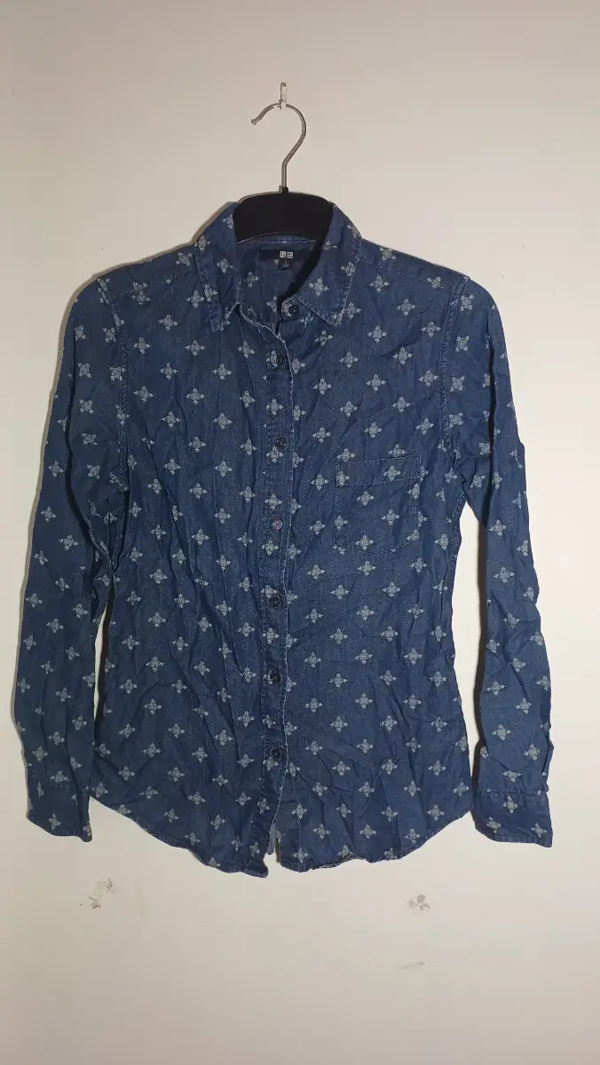 UNIQLO Indigo Blue Printed Denim Long Sleeve Shirt - Women's Size S (Boho / Casual)