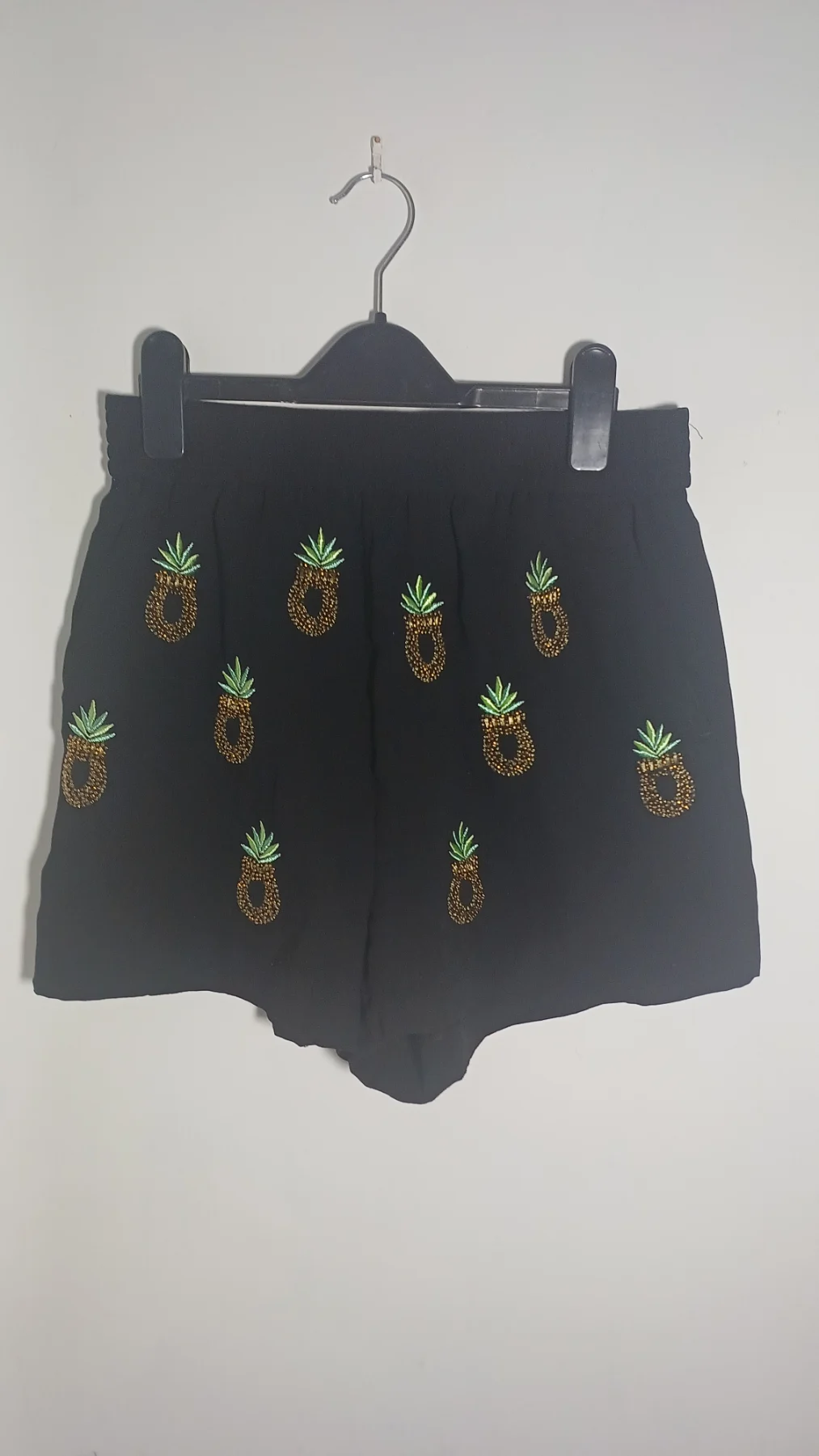 H&M Black Beaded Pineapple High-Waist Shorts (Size US 6 / EUR 36)