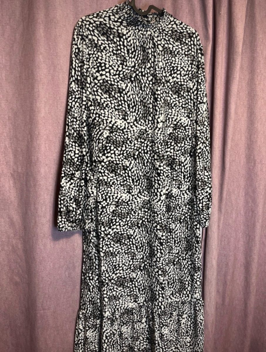 Papaya black and white dress UK16