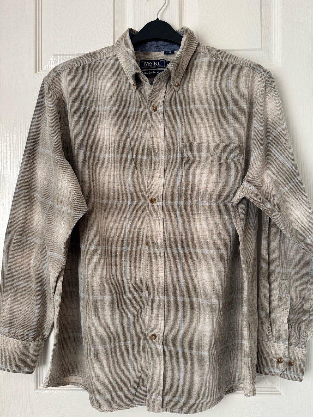 Maine New England Men’s Cream/Coral Checked long sleeves Shirt Size L