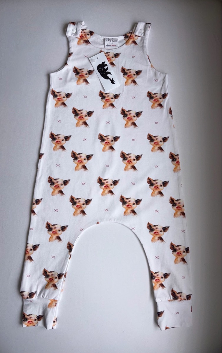 Claybear BNWT Unique Pig Farmyard Animal Print Dungarees Rare Toddler Handmade Romper 18-24 months