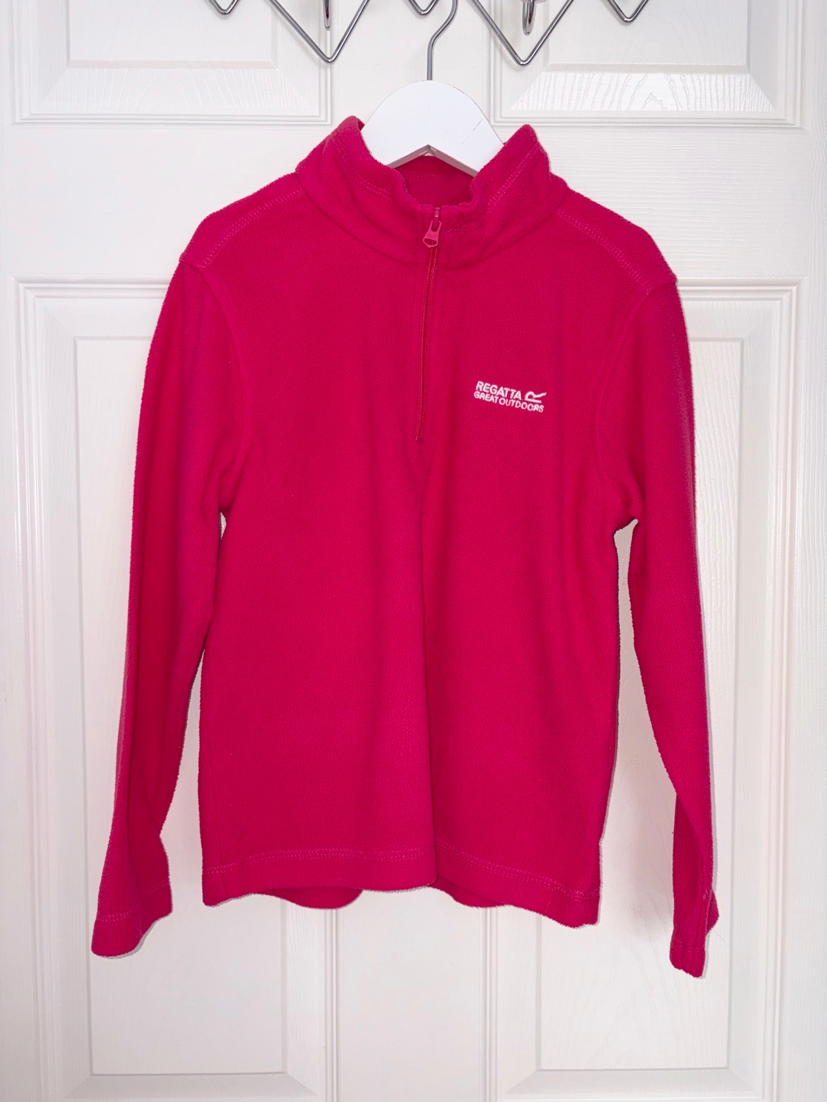 Regatta Hot Pink Zip Fleece Jumper Long Sleeve Top Camping Hiking Outdoor Winter wear Girls Age 7-8