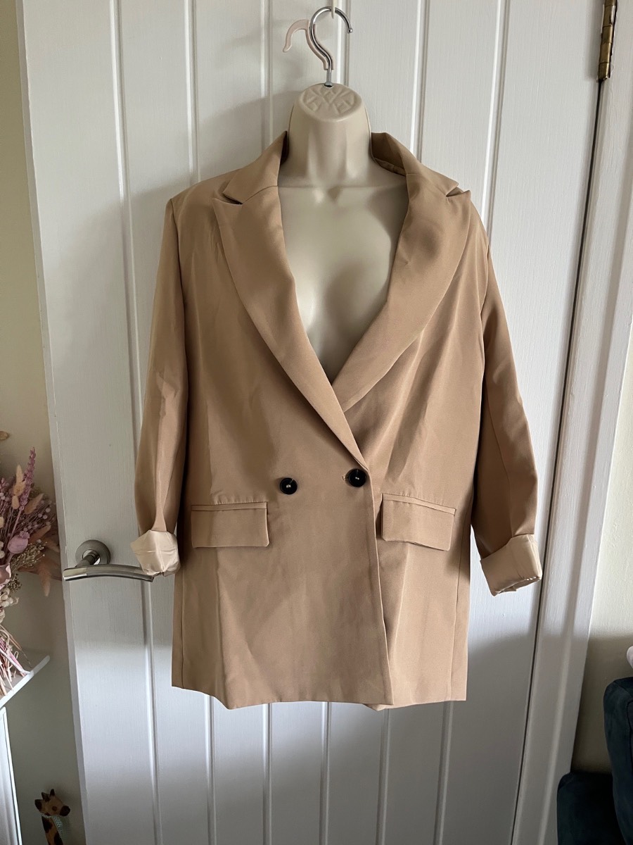 Women beige double breasted boyfriends blazer size L 10/12