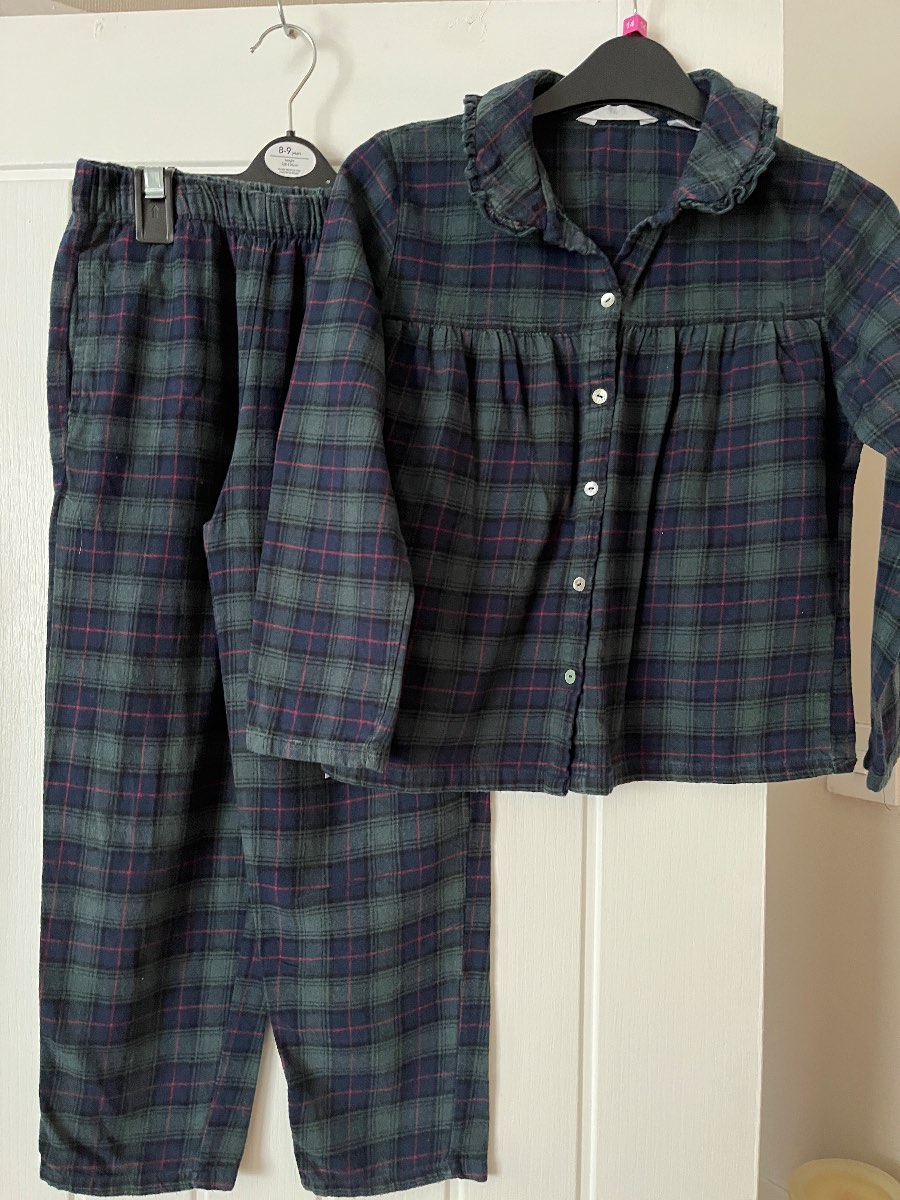 M&S Girls Green/red  Tartan Pyjamas age 9/10y