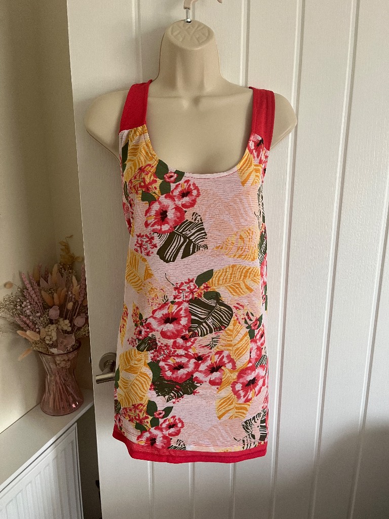 Ladies reversible 2 in 1 pink floral longline top with racer back loose fitting size 18/20 Avon